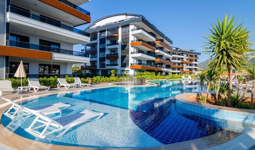 3+1 DUPLEX WITH CASTLE VIEW IN A FAVORITE COMPLEX IN ALANYA