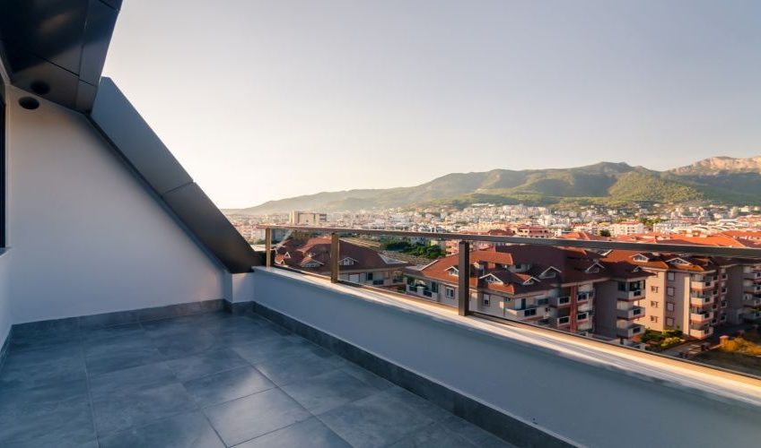 3+1 DUPLEX WITH CASTLE VIEW IN A FAVORITE COMPLEX IN ALANYA