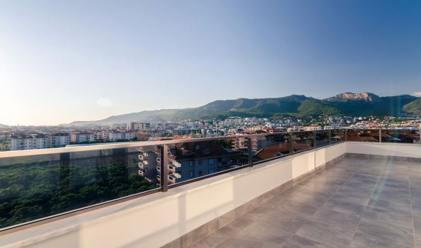 3+1 DUPLEX WITH CASTLE VIEW IN A FAVORITE COMPLEX IN ALANYA